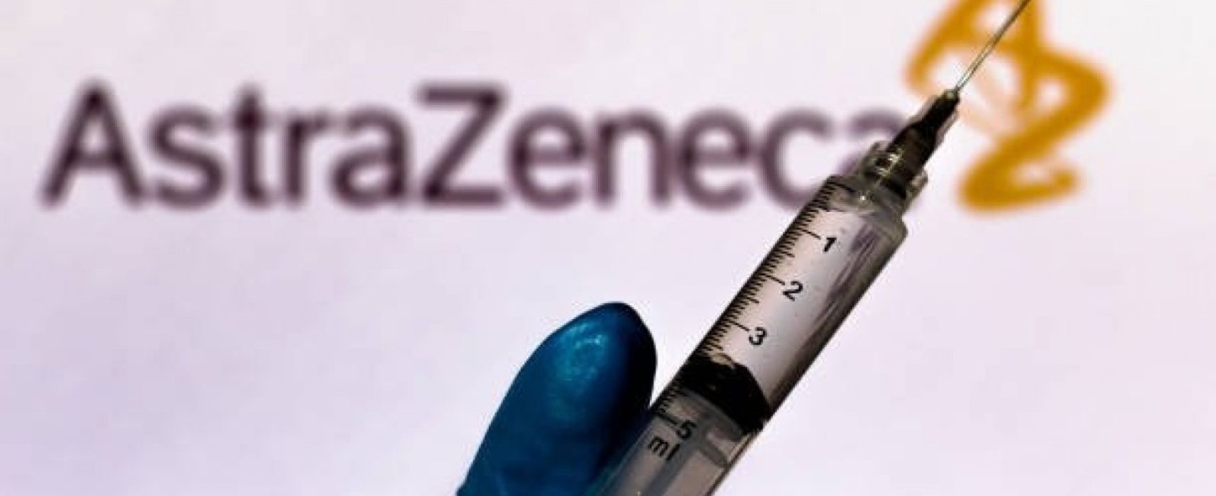 Reguladora europeia diz que benefícios da AstraZeneca superam riscos; OMS pede que países não pausem a vacinação