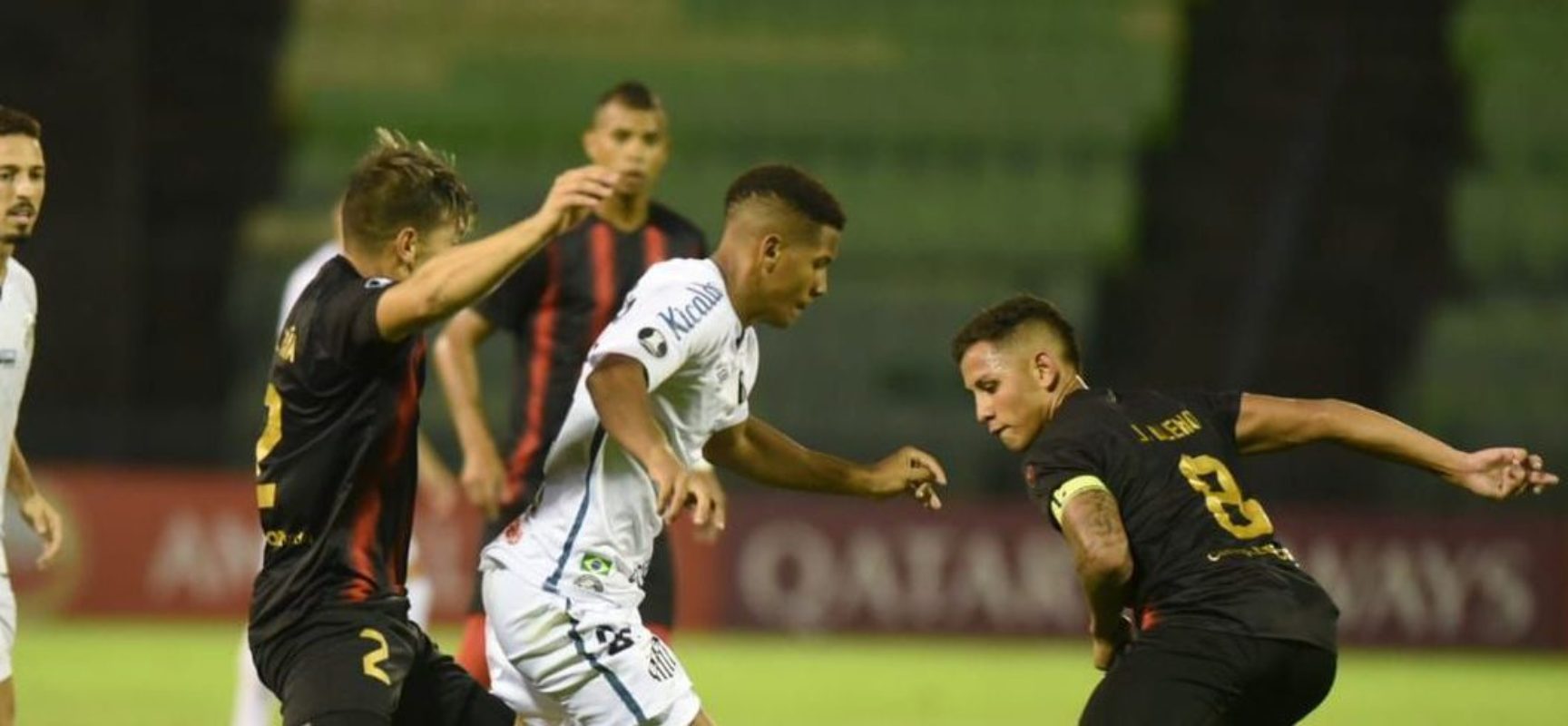 Santos empata com Deportivo Lara e avança na pré-Libertadores