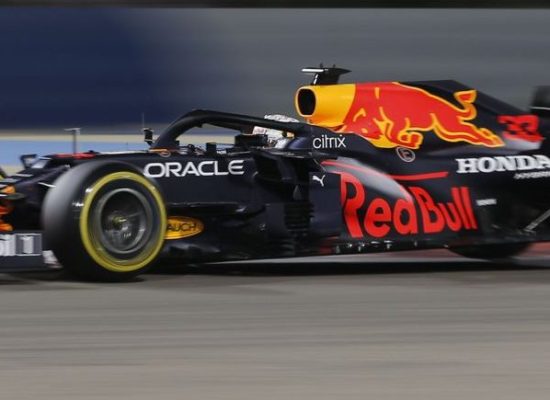 Verstappen marca melhor tempo em treino livre do GP do Bahrein