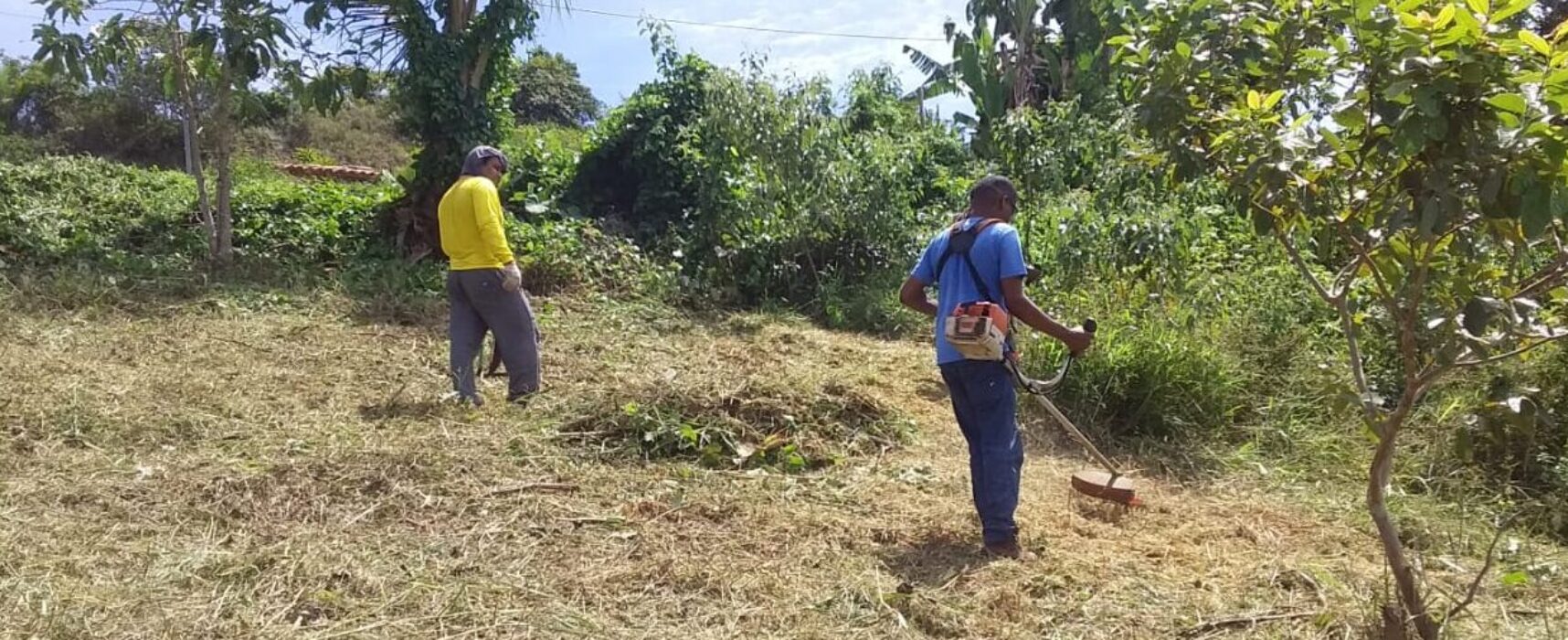 MUTIRÃO: Associação de Moradores do Ilhéus II em ação