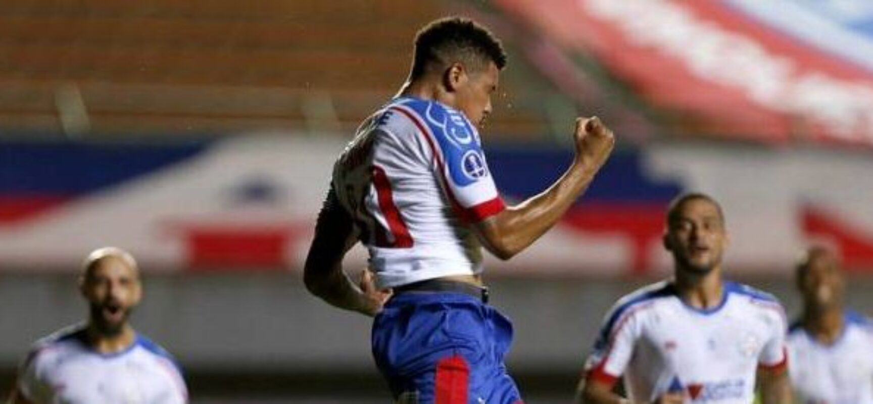 Bahia goleia mais um no PituAço