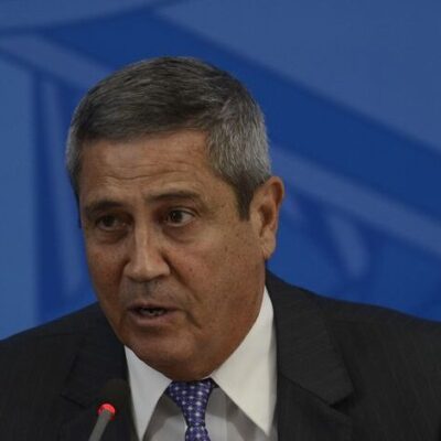 Em parecer ao STF, PGR defende que Braga Netto deve continuar preso