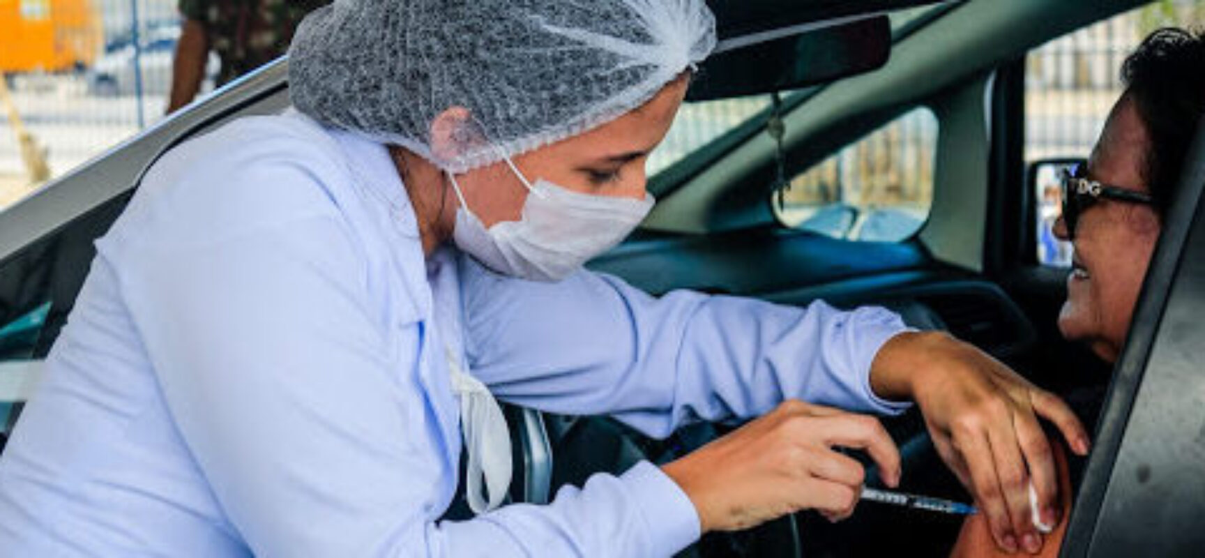 Covid-19: Ilhéus aplica apenas 2ª dose em pontos de drive-thru nesta quinta (15)