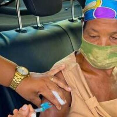 Covid-19: Ilhéus retoma drive-thru de vacinação para idosos de 61+ nesta segunda (19)