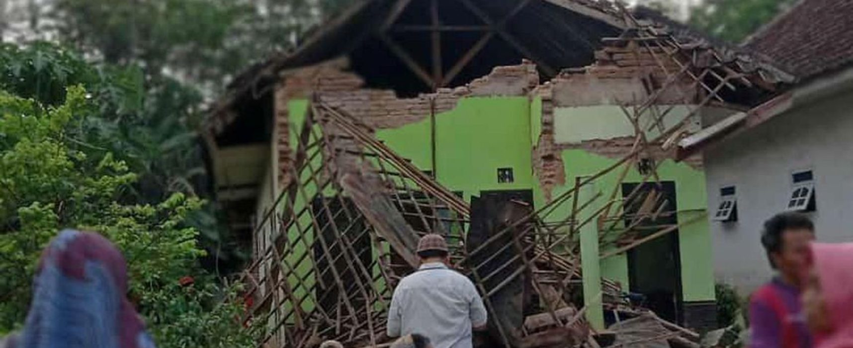 Ilha de Java na Indonésia é atingida por terremoto de magnitude 5,9
