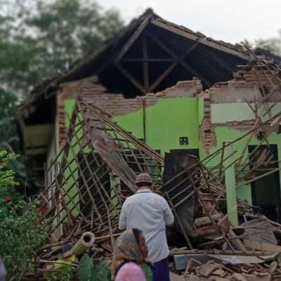 Ilha de Java na Indonésia é atingida por terremoto de magnitude 5,9