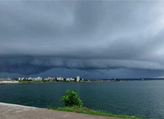 Ilhéus: Defesa civil alerta para alto volume de chuvas até quinta-feira