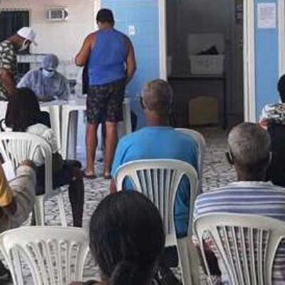 Ilhéus inicia vacinação contra a Covid-19 para portadores de HIV