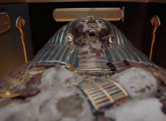 Múmias egípcias desfilaram pelo Cairo a caminho do novo museu