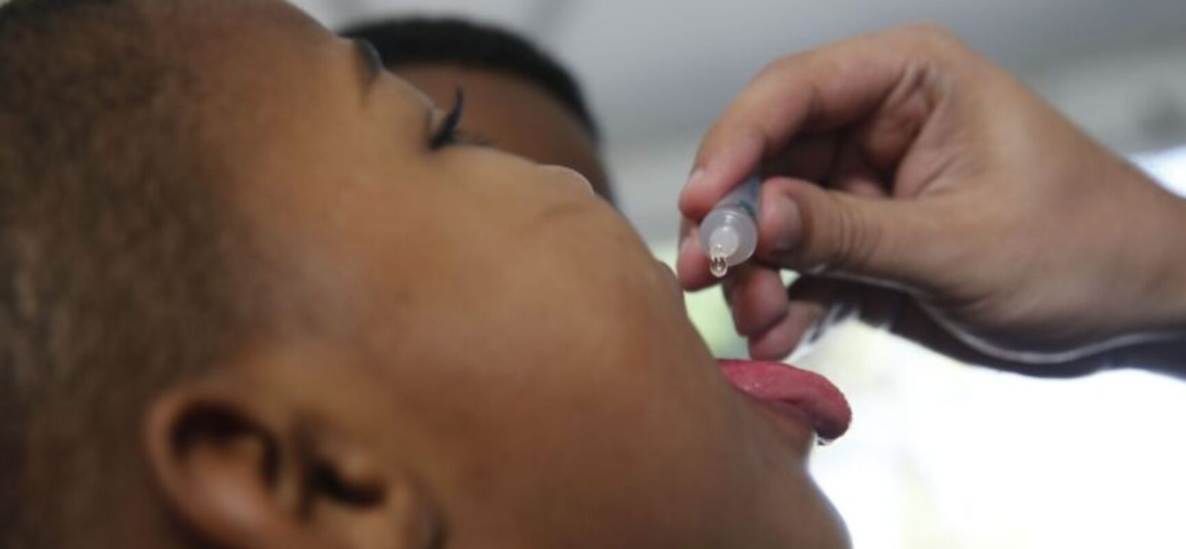 ONU: interrupção de vacinas regulares põe milhões de crianças em risco