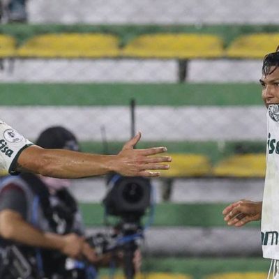 Palmeiras vence e fica perto do título da Recopa Sul-Americana