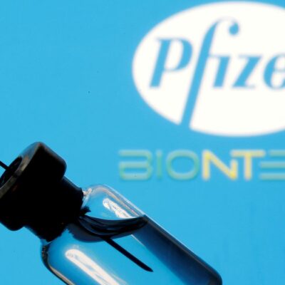 Pfizer: 1 milhão de doses da vacina serão distribuídas em maio