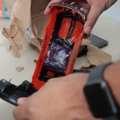 Polícia apreende 100 comprimidos de ecstasy em carrinho de brinquedo despachado pelos Correios