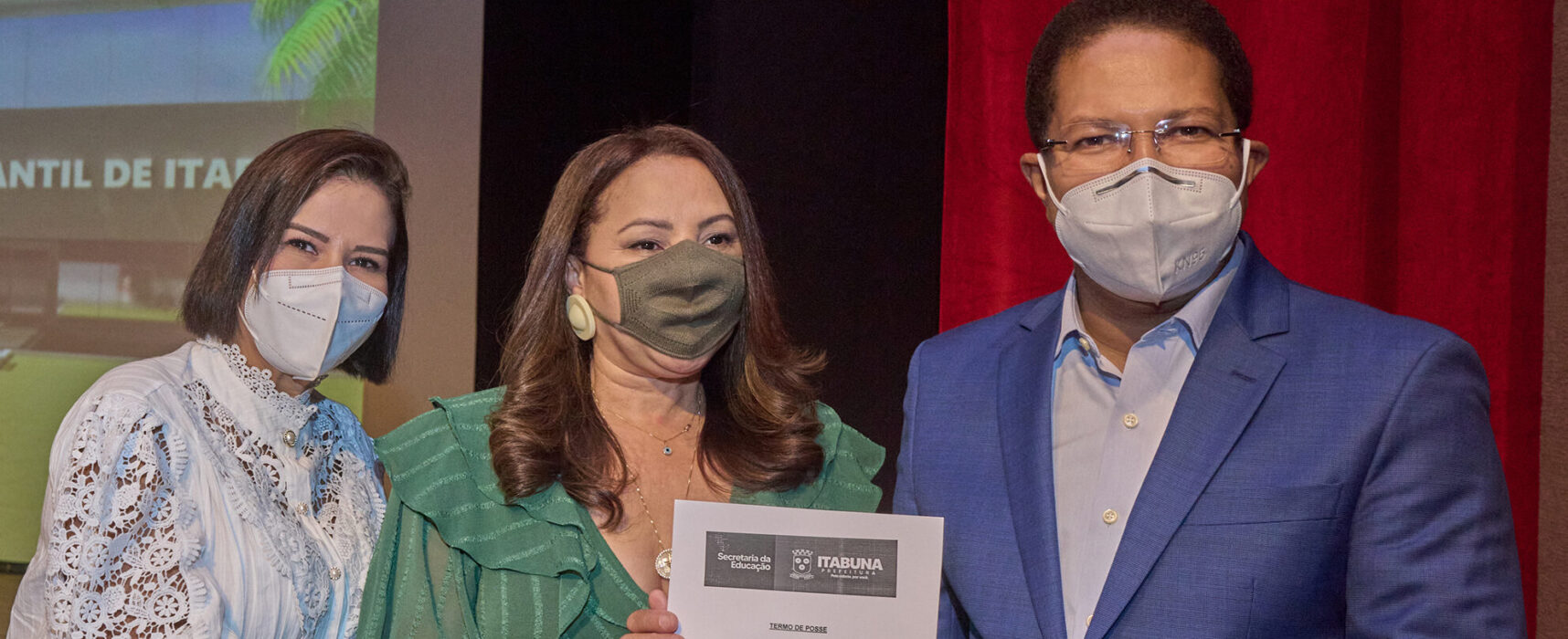Prefeito Augusto Castro empossa novos diretores das escolas da Rede Municipal de Ensino