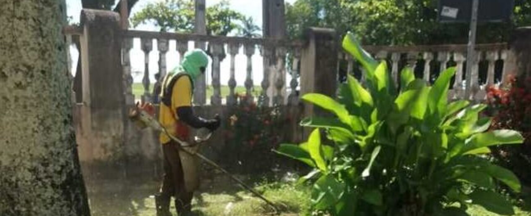 Prefeitura de Ilhéus realiza melhorias com serviços urbanos em alguns pontos da cidade