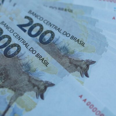 Prévia da inflação pelo IPCA-15 cai para 0,6% em abril