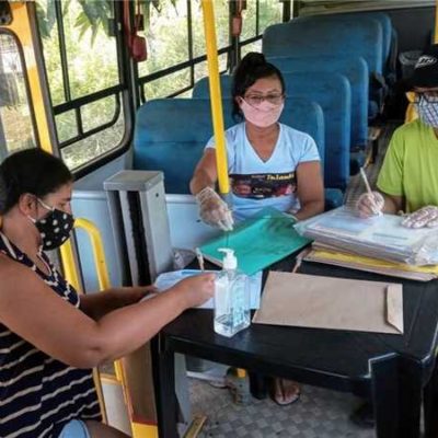 Seduc entrega atividades escolares para alunos que residem na zona rural de Ilhéus