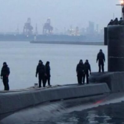 Submarino com 53 tripulantes desaparece na Indonésia