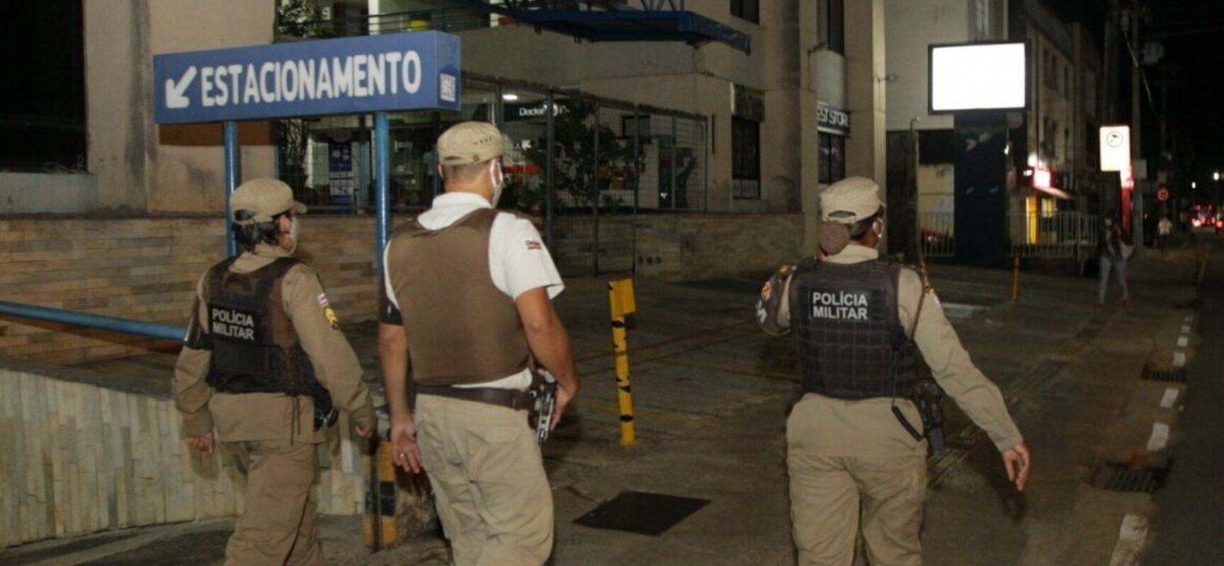 Governo prorroga toque de recolher e mantém venda de bebida alcóolica em Salvador