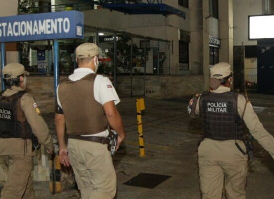 Governo prorroga toque de recolher e mantém venda de bebida alcóolica em Salvador