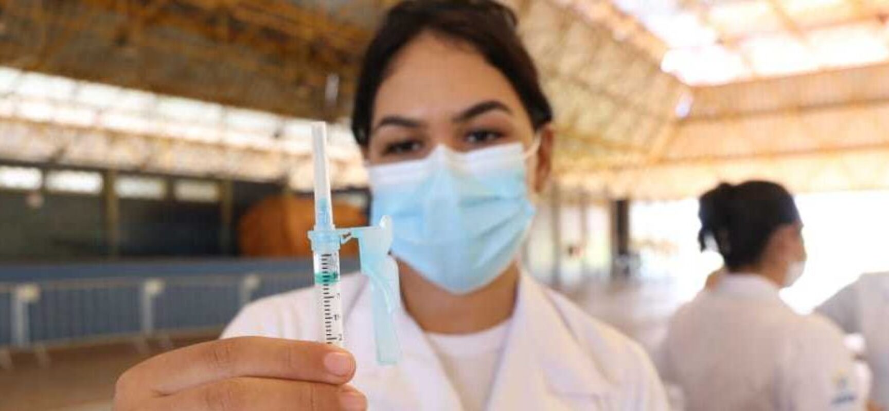 Covid-19: terceira dose da vacina será aplicada a partir de setembro