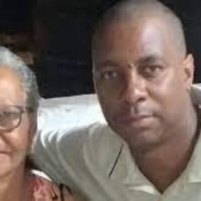 Luiz Carlos Escuta: Uma mensagem a sua querida mãe D. Maria Rita e, a todas as mães