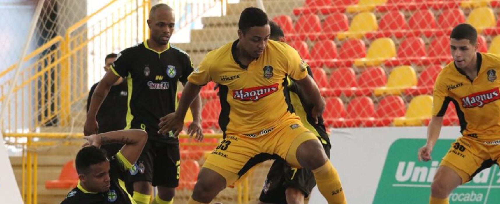 Magnus vence Santo André Intelli e assume liderança do Grupo A da LNF