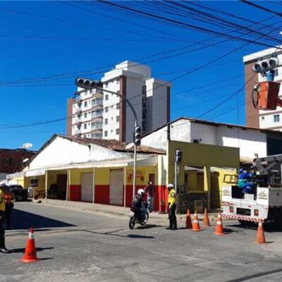 Maio Amarelo: Prefeitura realiza manutenção dos semáforos e contribui para a segurança no trânsito