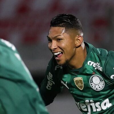 Palmeiras vence Bragantino e avança para semifinal do Paulista