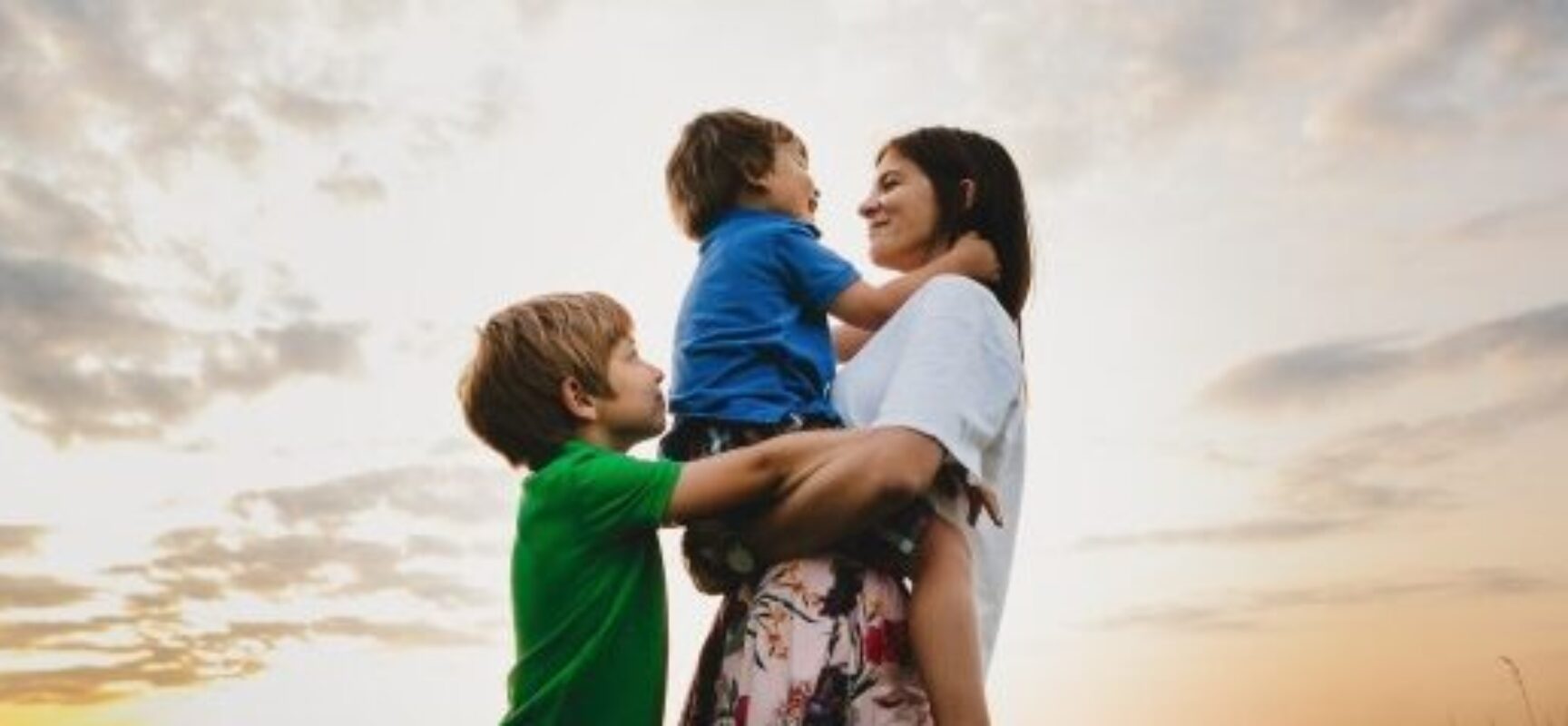 Pelo 2° ano, Dia das Mães será diferente. Texto de Lily Menezes