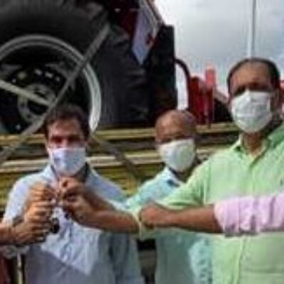 Prefeito entrega dois tratores Solis 1200 à duas Associações e agricultura familiar é fortalecida