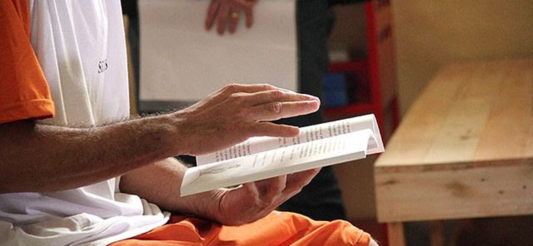 Regulamentada a remição de pena por estudo e leitura na prisão
