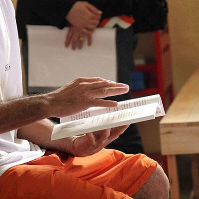 Regulamentada a remição de pena por estudo e leitura na prisão