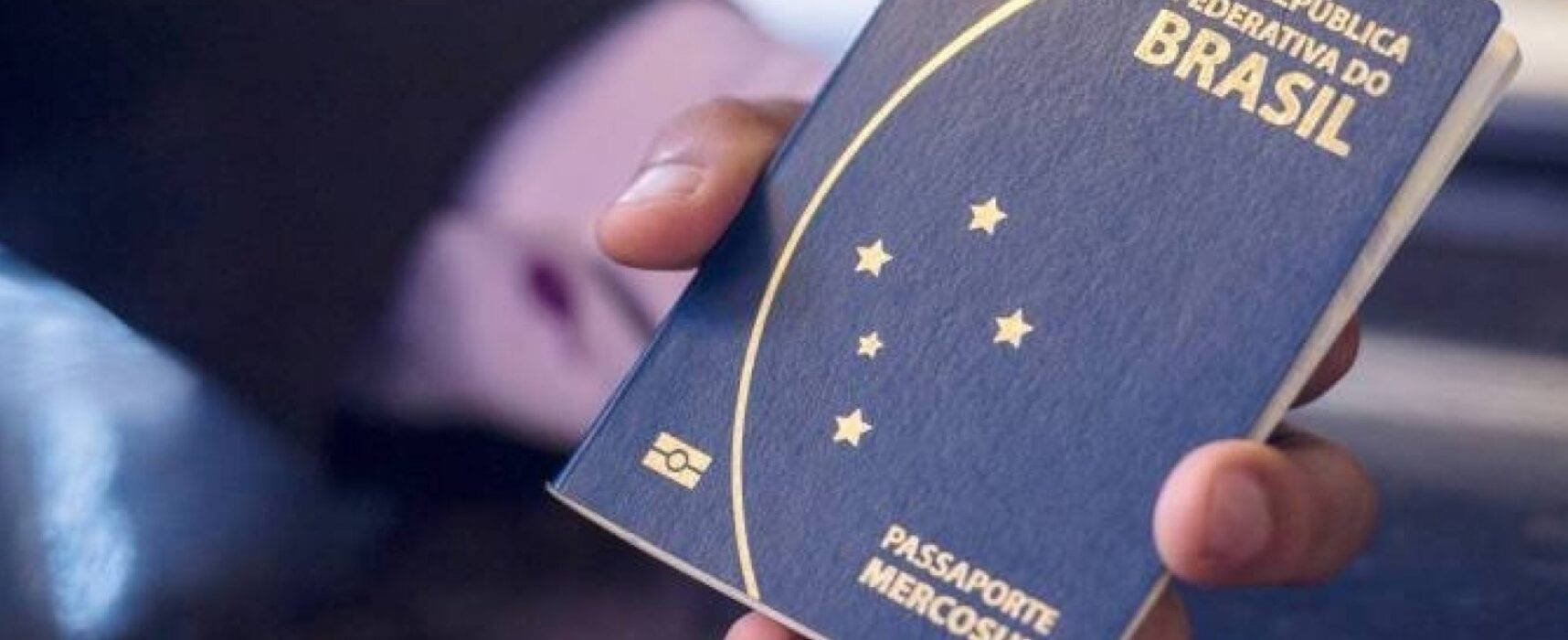 Vacina vira passaporte na retomada do turismo no mundo