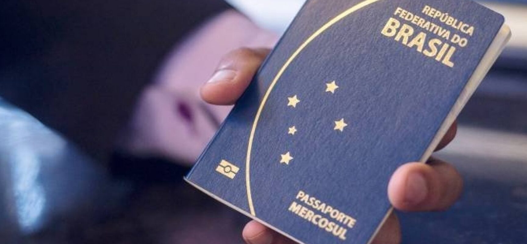 Vacina vira passaporte na retomada do turismo no mundo