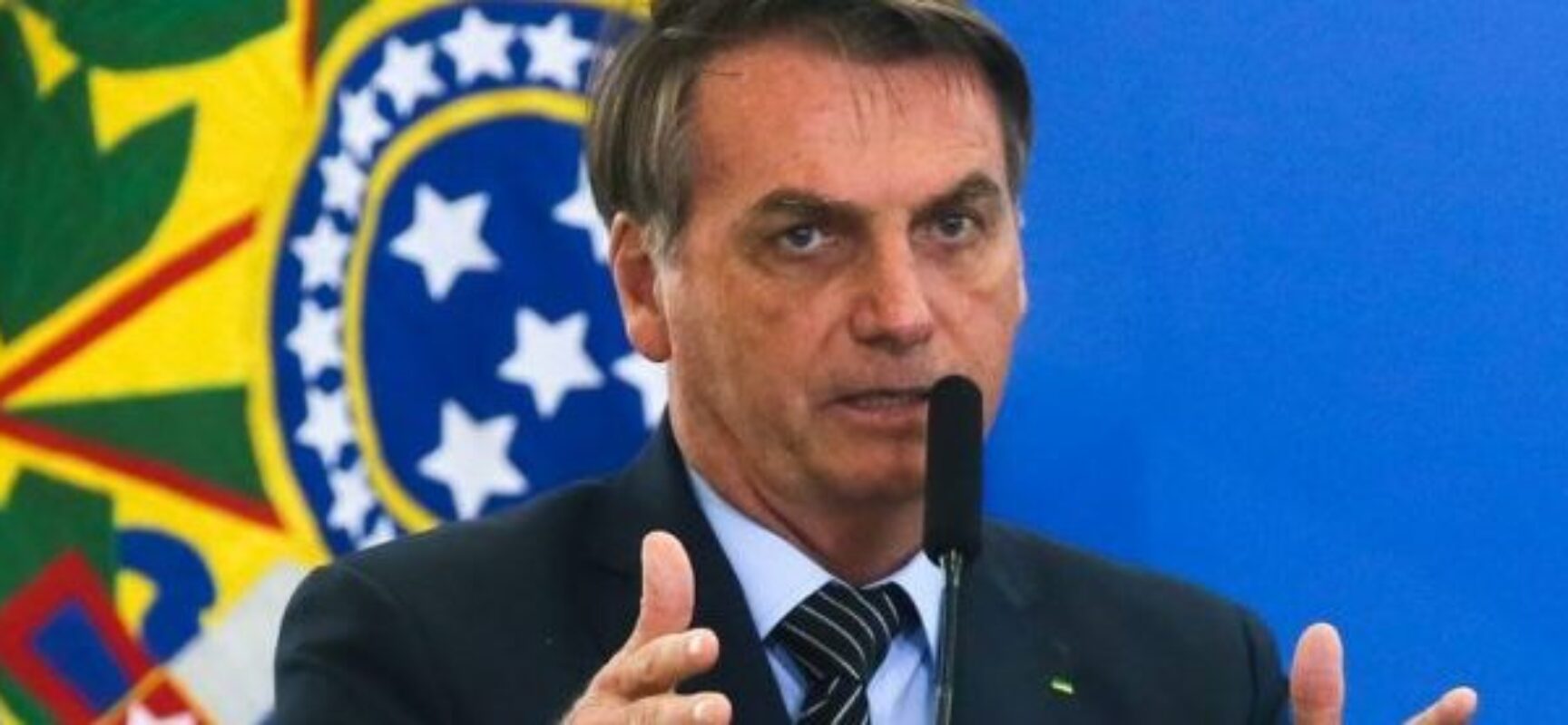 Bolsonaro diz pretender aumentar Bolsa Família em “pelo menos 50%” até 2022