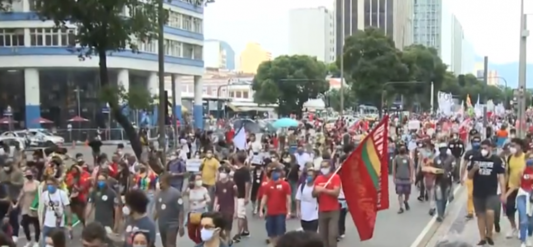 Capitais registram protestos contra o presidente Jair Bolsonaro neste sábado