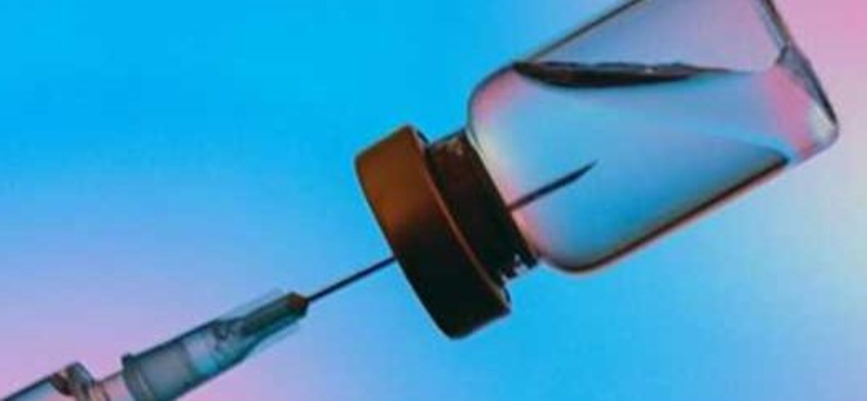 Sem base científica, juiz permite que idoso receba 3ª dose de vacina contra Covid-19