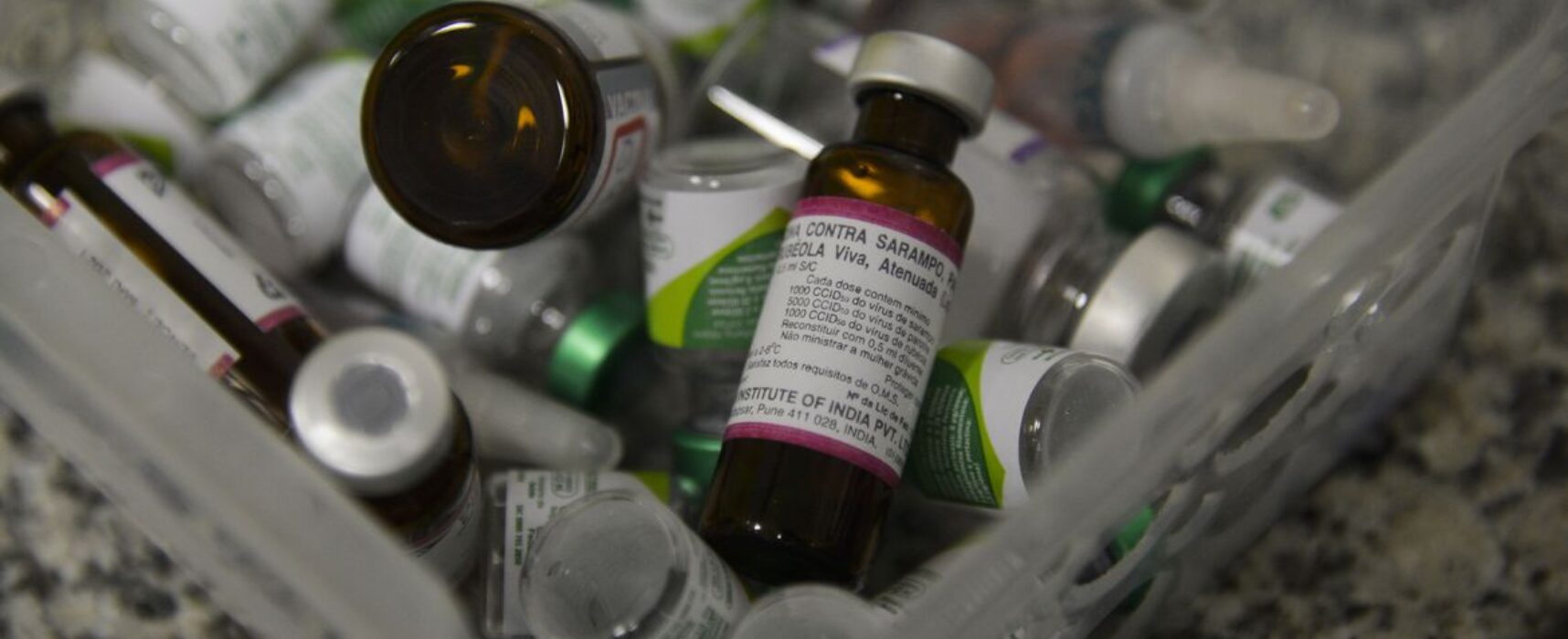 Cúpula internacional arrecada mais US$ 2,4 bi para distribuir vacinas