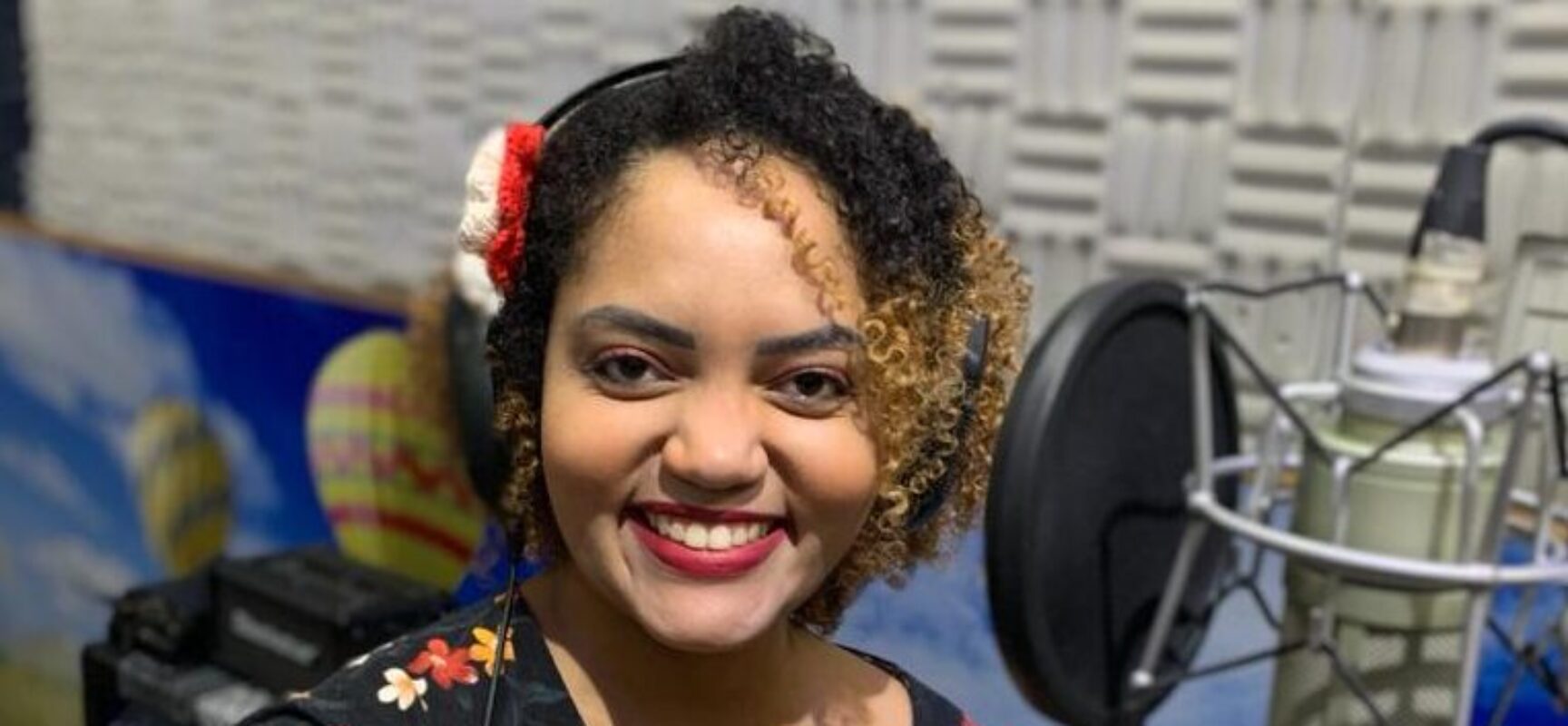 Karol Freitas lança “Forró Agarradinho” com participação especial de Targino Gondim