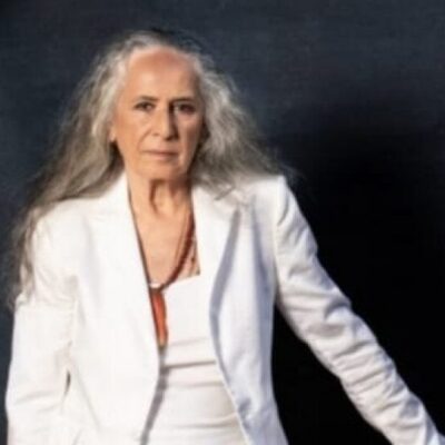 Maria Bethânia faz 75 anos e anuncia nova música: ‘A flor encarnada’