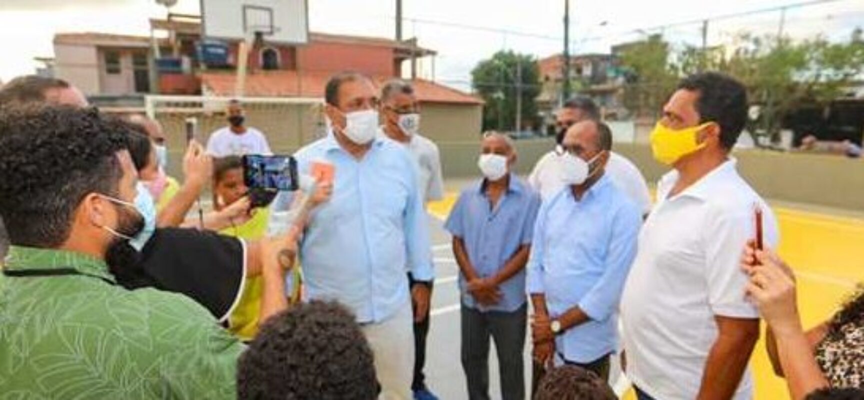 Prefeito Mário Alexandre entrega quadra da Barra completamente reformada para a comunidade