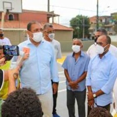Prefeito Mário Alexandre entrega quadra da Barra completamente reformada para a comunidade