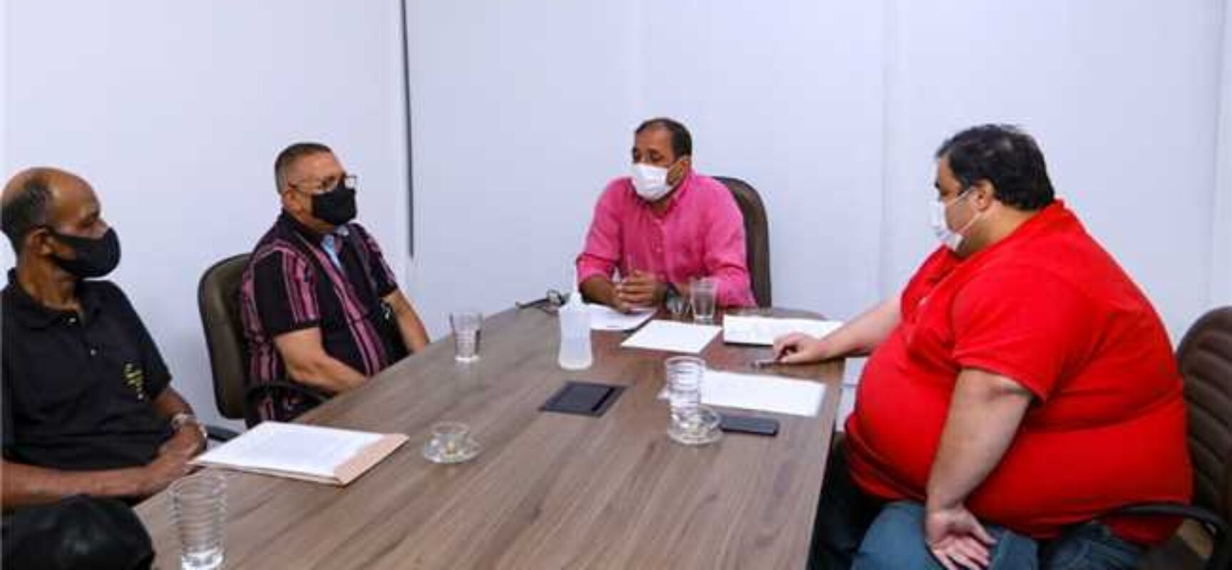 Prefeitura garante atendimentos odontológicos e médicos para trabalhadores da Central do Malhado