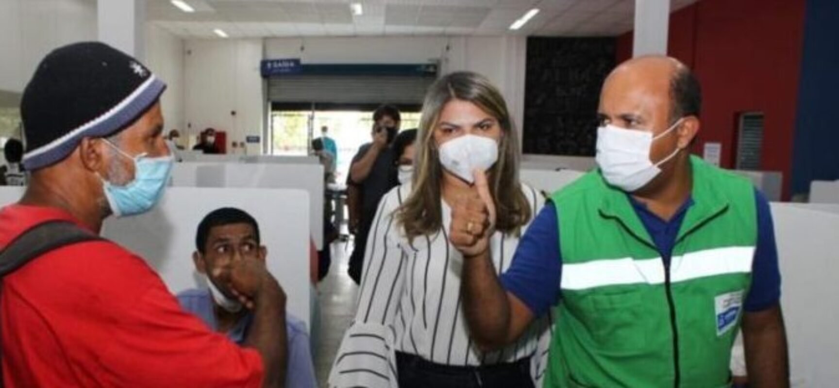 Secretária Andrea Castro visita Restaurante Popular em Salvador