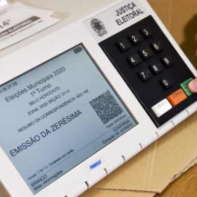 Voto impresso não contribui para a democracia, diz ministro Alexandre de Moraes