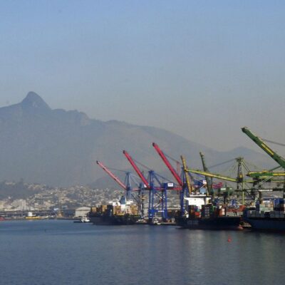 AEB prevê aumento das exportações e importações e superávit recorde