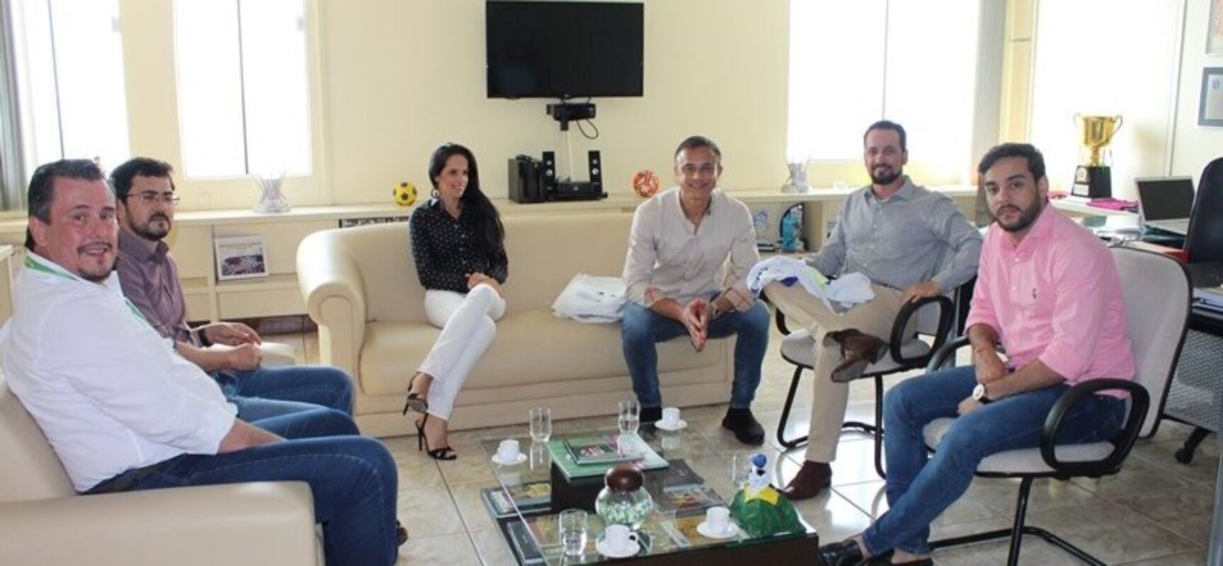 AFINAL DE CONTAS, quem é Weliton Nascimento, dono do Barcelona de Ilhéus?