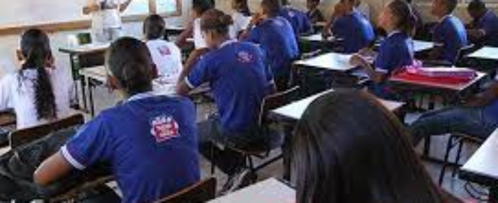 APLB e governo seguem diálogo e aulas semipresenciais estão mantidas