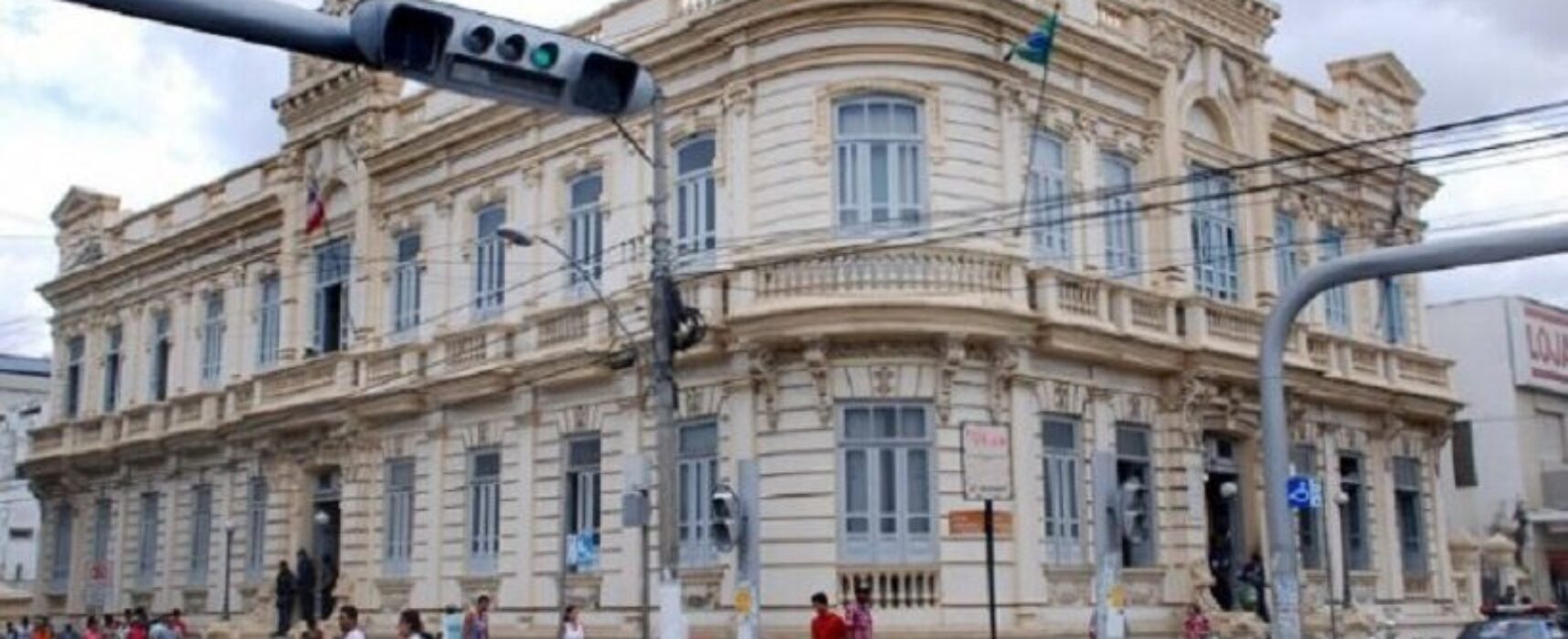 Após convocação, servidores municipais de Feira devem voltar ao trabalho presencial